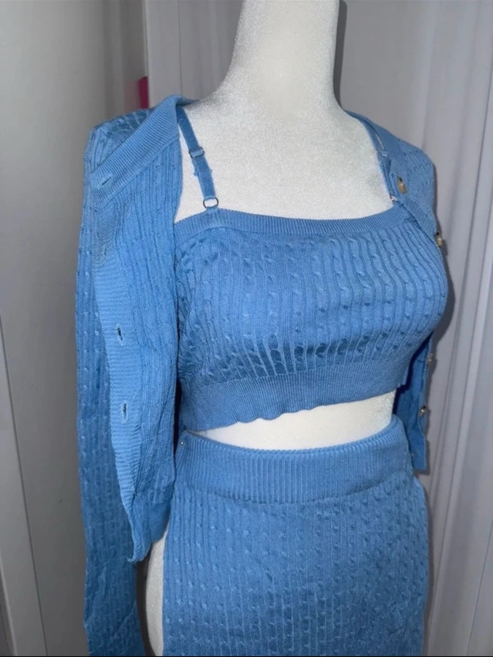 Brand new Fahsion nova 3 piece skirt set